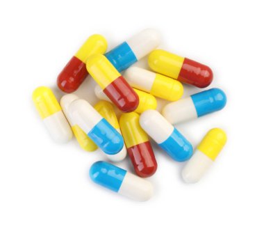 Birçok antibiyotik hapı beyaza izole edilmiş.