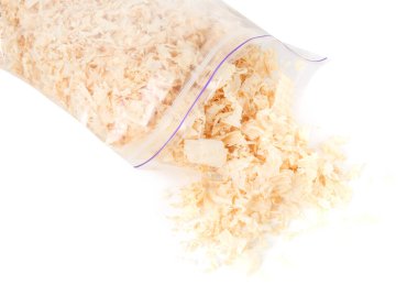 Zip torbasıyla doğal talaş beyazı izole eder.