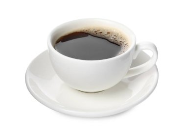 Beyaz bardakta izole edilmiş Aromatik kahve.