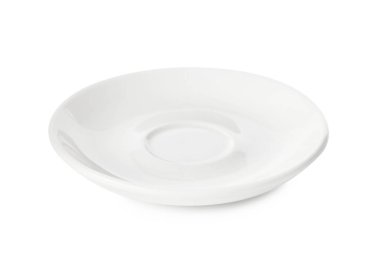Bir adet temiz seramik daire beyaza izole edilmiş.