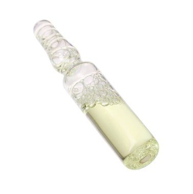 Beyaz üzerine sıvı yalıtılmış cam ampul