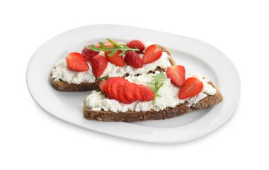 Çilekli lezzetli ricotta bruschettalar ve beyaz roka.