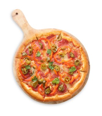 Lezzetli sıcak pizza Diablo beyaz manzarada izole edilmiş.