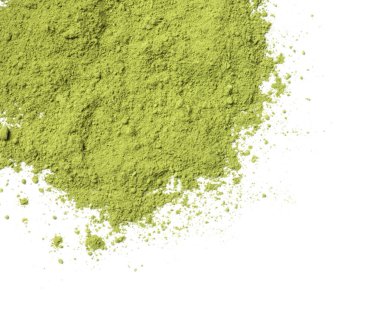 Yeşil kibrit tozu beyaza izole edilmiş, üst manzara