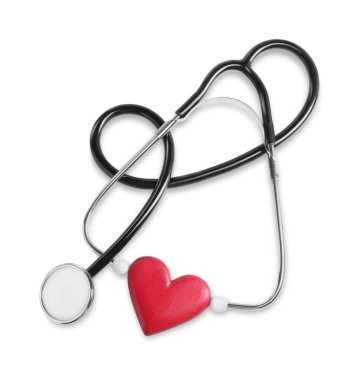 Stetoskop ve kırmızı kalp beyaz, üst görünüm