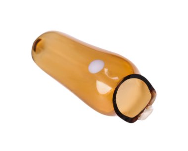 Açık cam ampulün konik ucu beyaza izole edildi