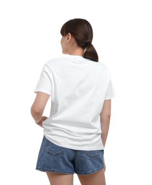 Beyaz arka plan üzerinde şık t-shirt kadın, arka görünüm