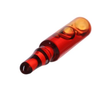 Beyaz üzerine sıvı yalıtılmış cam ampul