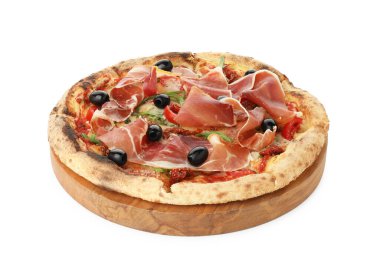 Pastırmalı, zeytinli ve domatesli leziz pizza.