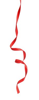 Bir kırmızı ipek kurdele beyaz üzerine izole edilmiş.