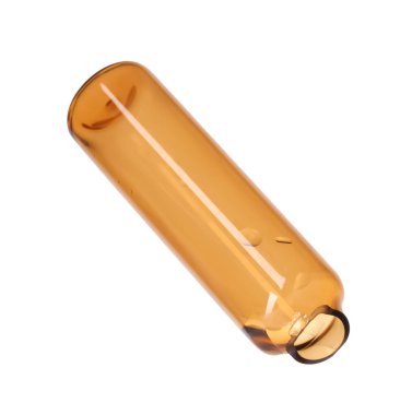 Beyazda izole edilmiş boş cam ampulü aç