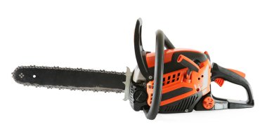 Beyaza izole edilmiş elektrikli testere. Tahta kesme aracı