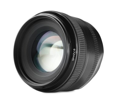 Kamera merceği beyaza izole edildi. Fotoğraf ekipmanı.