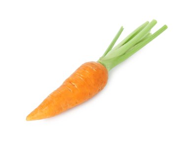 Taze olgun bir havuç beyazda izole edilmiş.