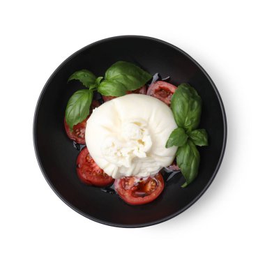 Lezzetli burrata peyniri, domates ve fesleğen, beyaza izole edilmiş, üst manzara.