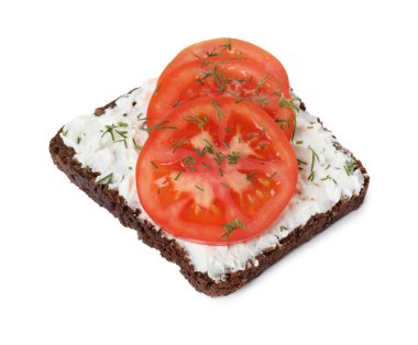 Lezzetli bruschetta taze ricotta (krem peynir), domates ve dereotu beyaza izole edilmiş.