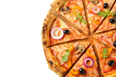 Lezzetli vejetaryen pizzayı kes.