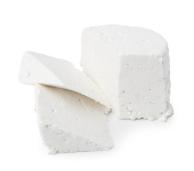 Taze ricotta (krem peynir) beyaz üzerine izole edilmiş