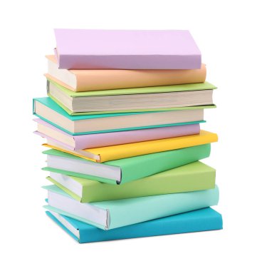 Beyaza izole edilmiş renkli kitap yığını
