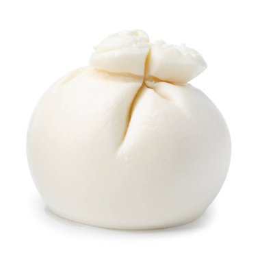 Taze lezzetli burrata peyniri beyaza izole edilmiş.