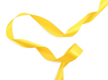 Güzel sarı bir kurdele, beyaz manzarada izole edilmiş.