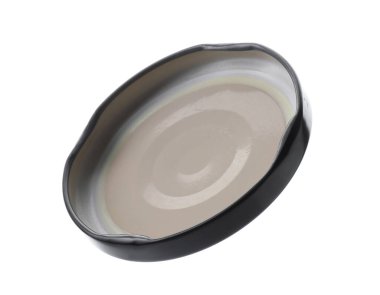 Bir siyah kavanoz kapağı beyaza izole edilmiş.