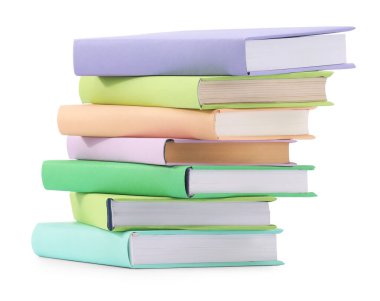 Beyaza izole edilmiş renkli kitap yığını