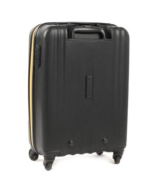 Beyaz üzerine izole edilmiş yeni bir siyah bavul.