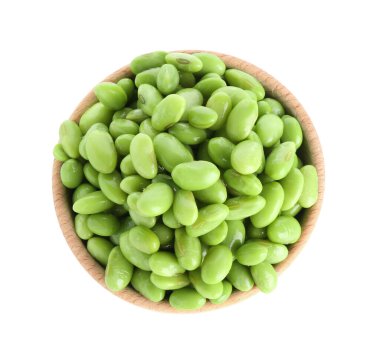 Kase içinde çiğ yeşil edamame soya fasulyesi, beyaz, üst manzara.