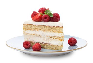 Taze böğürtlenli ve beyaz üzerine izole edilmiş nane şekerli lezzetli bir sünger kek.