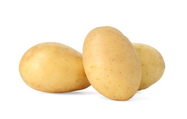Beyaz üzerine izole edilmiş üç taze patates