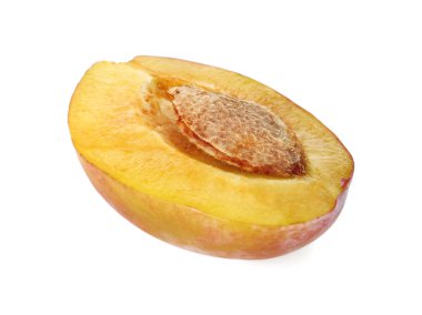 Olgun eriğin yarısı beyaza izole edilmiş.