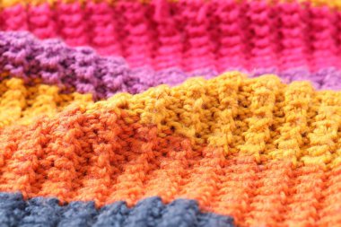 Arkaplan olarak renkli örgü kumaş dokusu, yakın plan