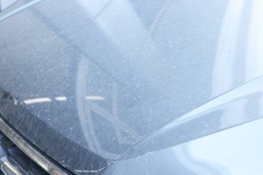 Kirli lekeli modern otomobil, yakın plan görünüm