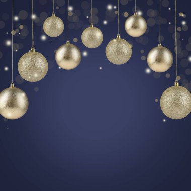 Parlak altın Noel baloları ve koyu mavi arka planda bulanık ışıklar, metin için boşluk