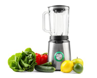 Modern blender ve taze ürünler beyaza izole edilmiş