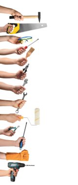 Beyazda izole edilmiş farklı aletleri olan insanların elleri