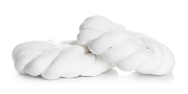 Düğüm şeklinde yastıklar beyazda izole edildi