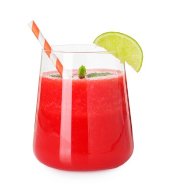 Bardakta lezzetli karpuz, nane ve limon beyaza izole edilmiş.