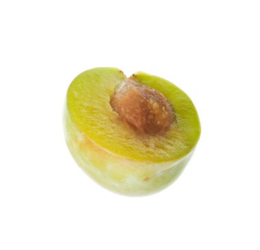 Olgun eriğin yarısı beyaza izole edilmiş.