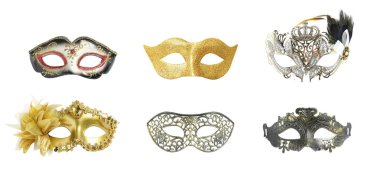 Farklı karnaval maskeleri beyaz sette izole edilmiş.