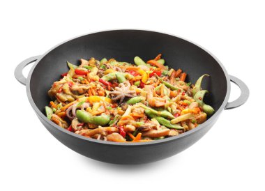 Tavada kızartılmış deniz ürünleri beyazda izole edilmiş.