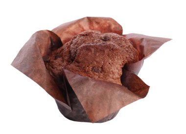 Çikolata parçalı tatlı kek, beyaza izole edilmiş.