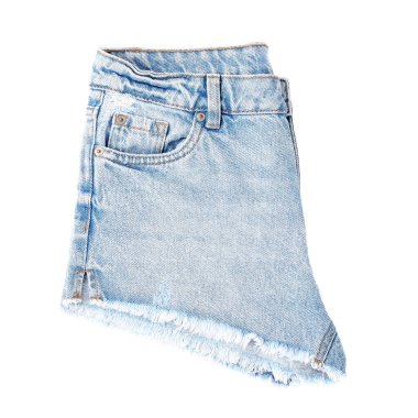 Beyaz, üst görünümde izole edilmiş açık mavi kot şortlar