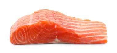 Beyaz üzerine izole edilmiş taze somon parçası.