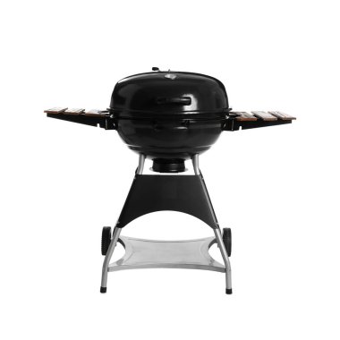Beyazda izole edilmiş siyah bir barbekü ızgarası. Yemek pişirme aygıtı