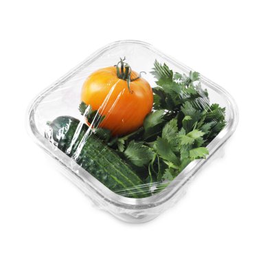 Plastik gıda ambalajlı cam konteynır beyaz üzerine izole edilmiş.