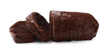 Beyaz üzerine izole edilmiş lezzetli çikolatalı kek.