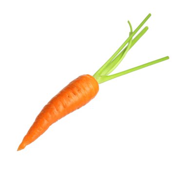 Taze olgun bir havuç beyazda izole edilmiş.