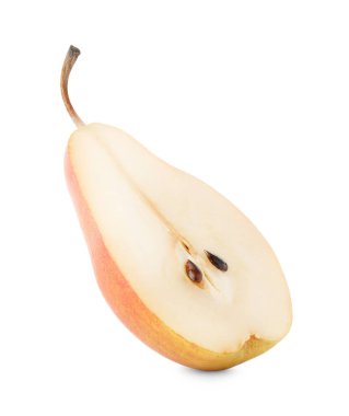 olgun armut üzerinde beyaz izole yarısı